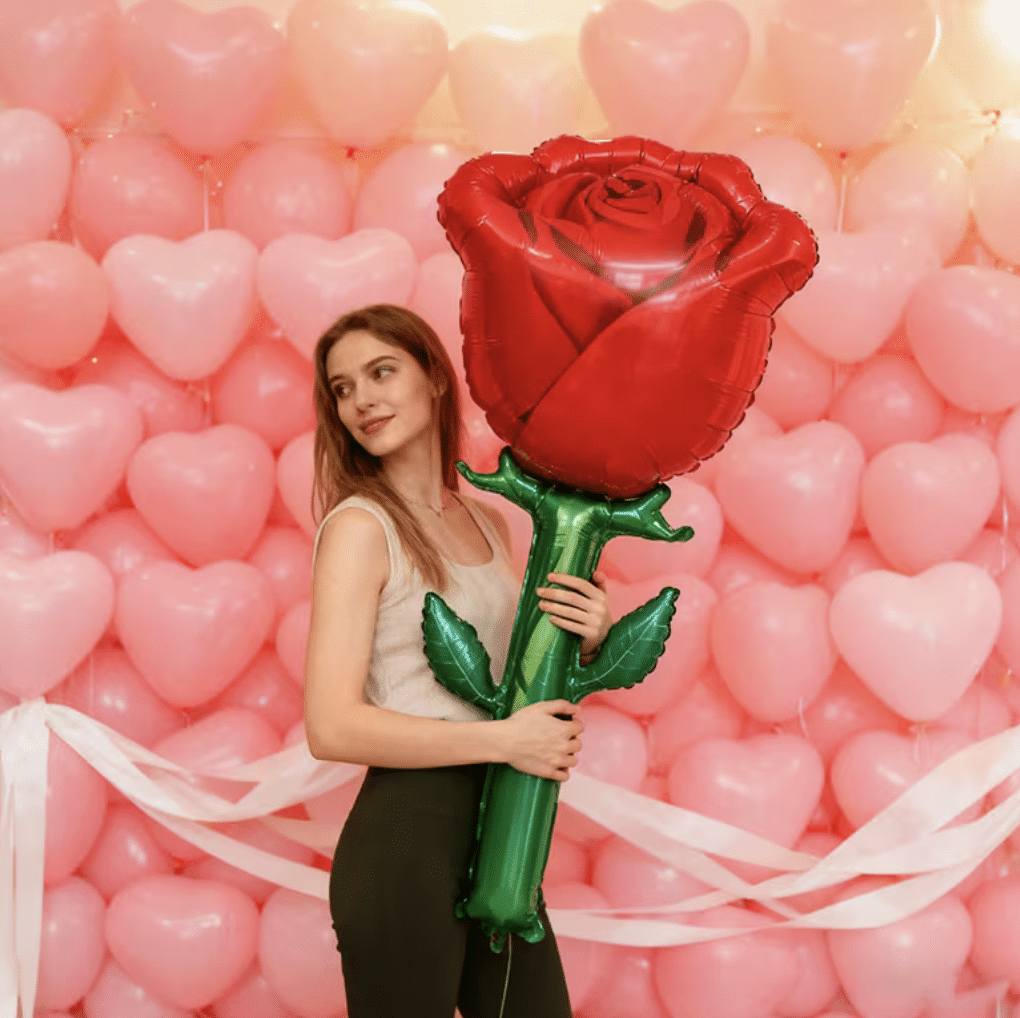 🌹 Фолиев балон „Червена роза" – 150 х 55 см