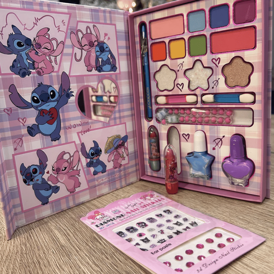 Комплект с гримове и лакове "Stitch and Angel"