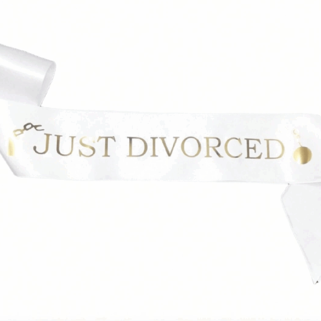 Парти лента „Just Divorced“ – 10×160 см бяла