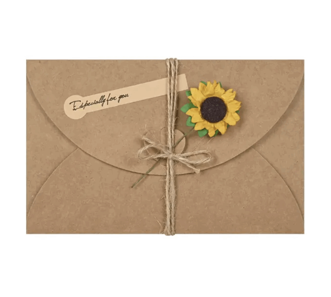 Крафт плик с хартиено цвете „Слънчоглед“ и стикер за пари и пожелания